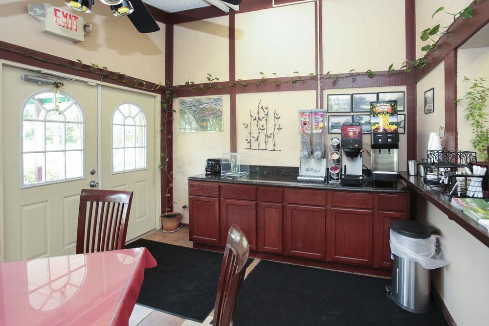 Knights Inn - Battle Creek Exteriör bild